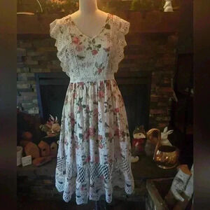 Lace floral dress